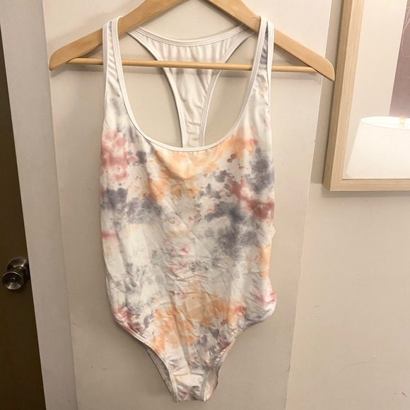 NWT RVCA One Piece - Picture 5 of 7